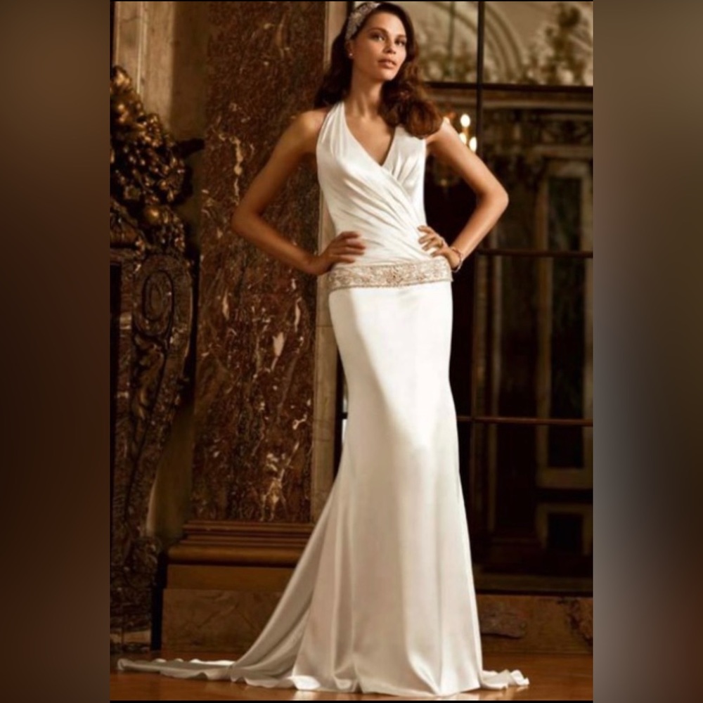 STUNNING drop waist wedding dress in size 6